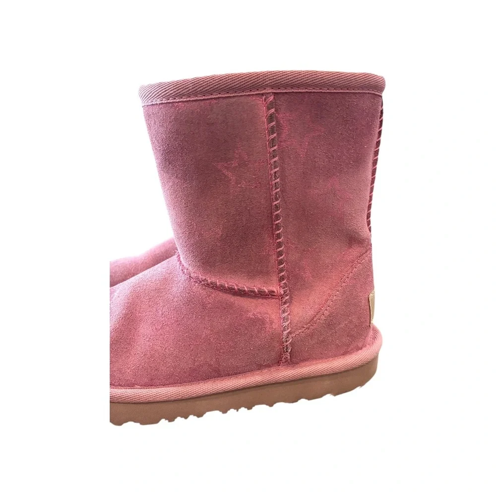 UGG‎ Pink Star Print Sheepskin Lined Boots Kids Size 11 Youth